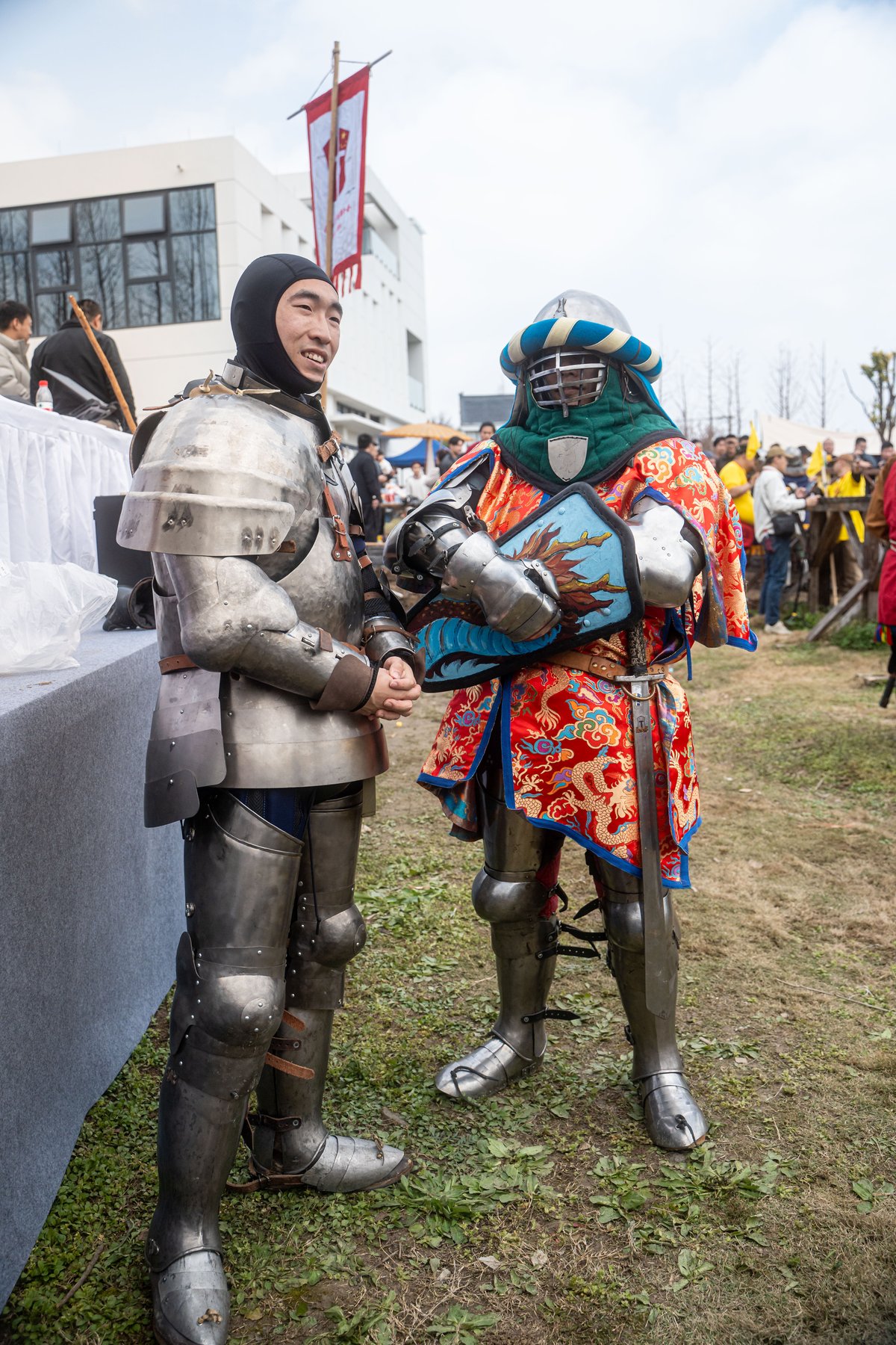Buhurt competition with both Western and Chinese style armor at the China Comrade in Arms Cup