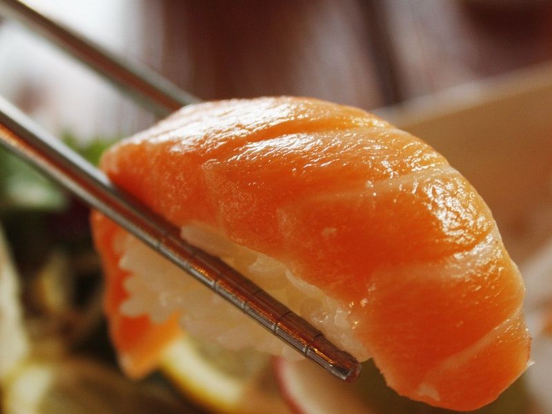 chopsticks-close-up-cuisine-271715.jpg
