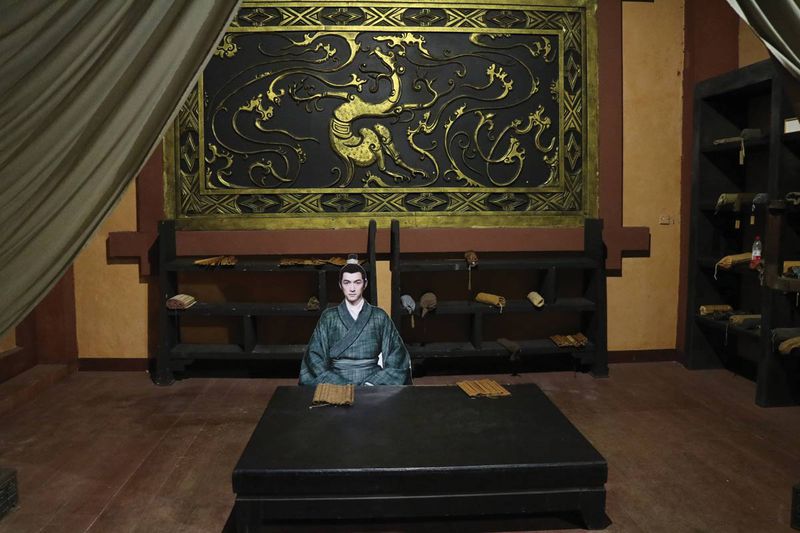 Mei Changsu&#x27;s living room in the Palace of Emperor Qin
