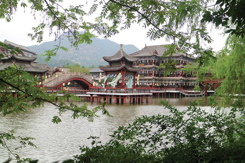 The famous Fan Restaurant from the Riverside Scene of Qingming Festival
