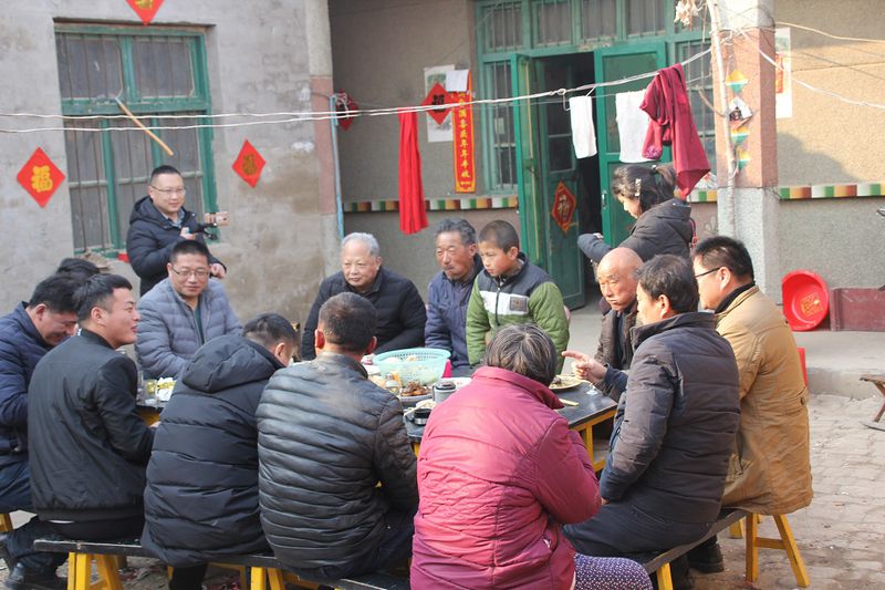 A family dinner at the new year, at which the patriarchs decided to keep up with organic farming