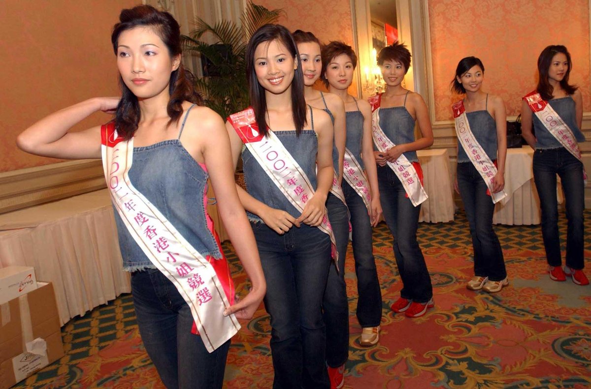 2002 miss hong kong pageant contestants line up to practice