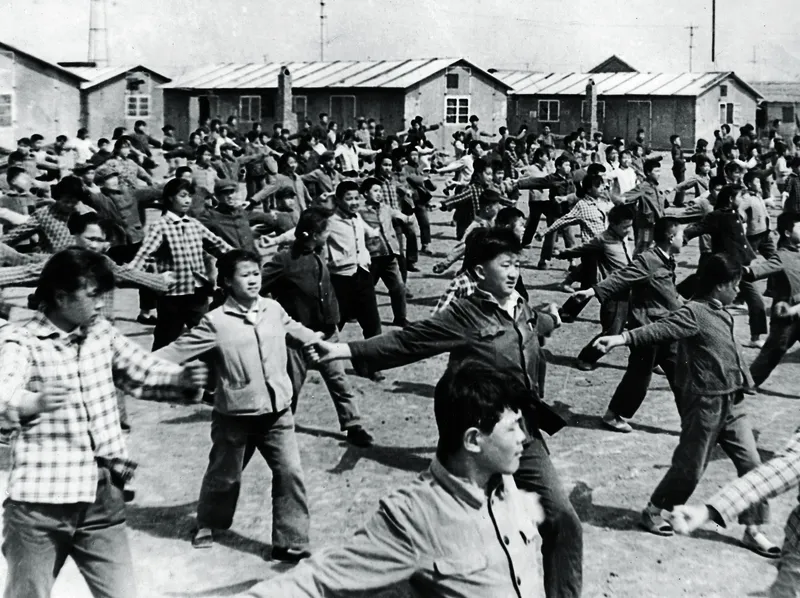 Students practice their broadcast exercises in the 1970s in Jiangsu Province