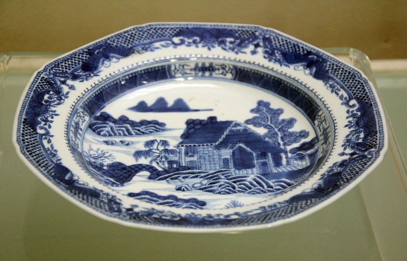 A china plate sold to Europe
