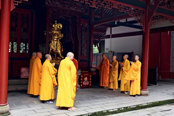 A ritual for the Hungry Ghost Festival in Guangyan Monastery