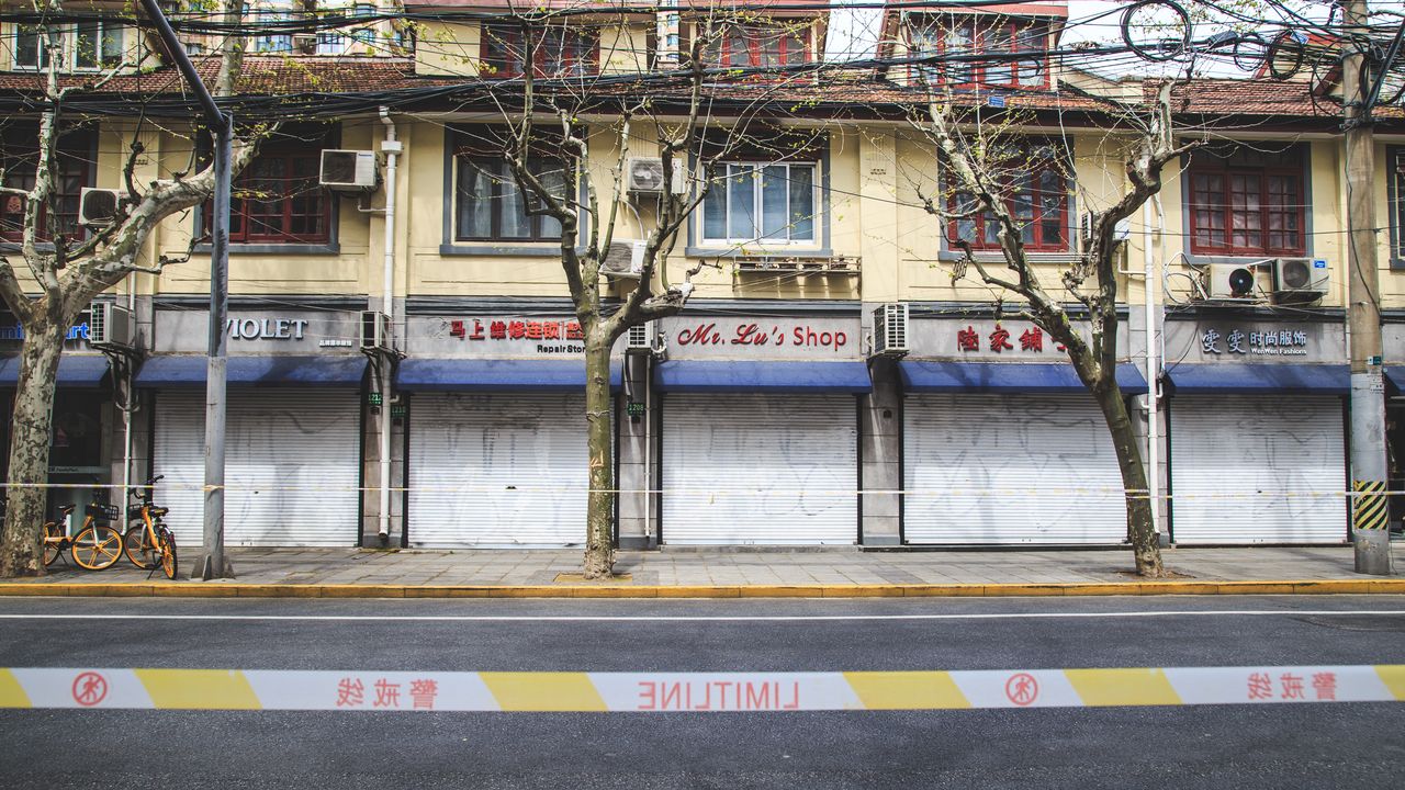 shanghai empty shops pandemic
