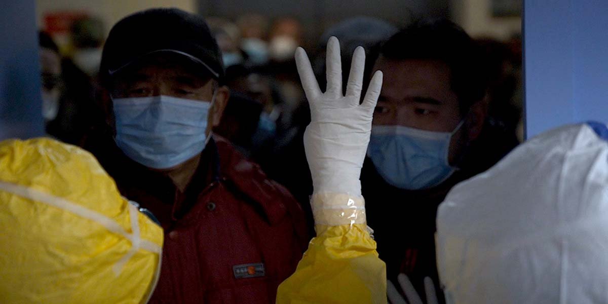 Still from 76 Days showing a scene inside a hospital in Wuhan in early 2020