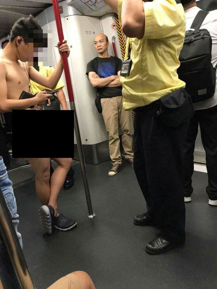 naked man in hong kong subway